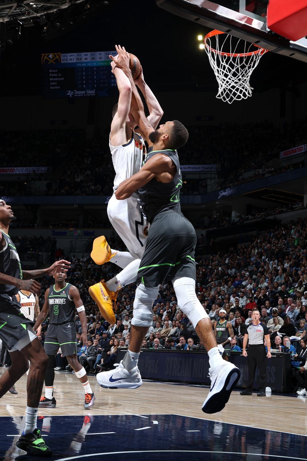 但在本届美 但在本届美