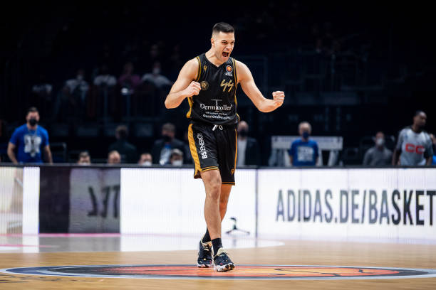 也颇为突出 也颇为突出